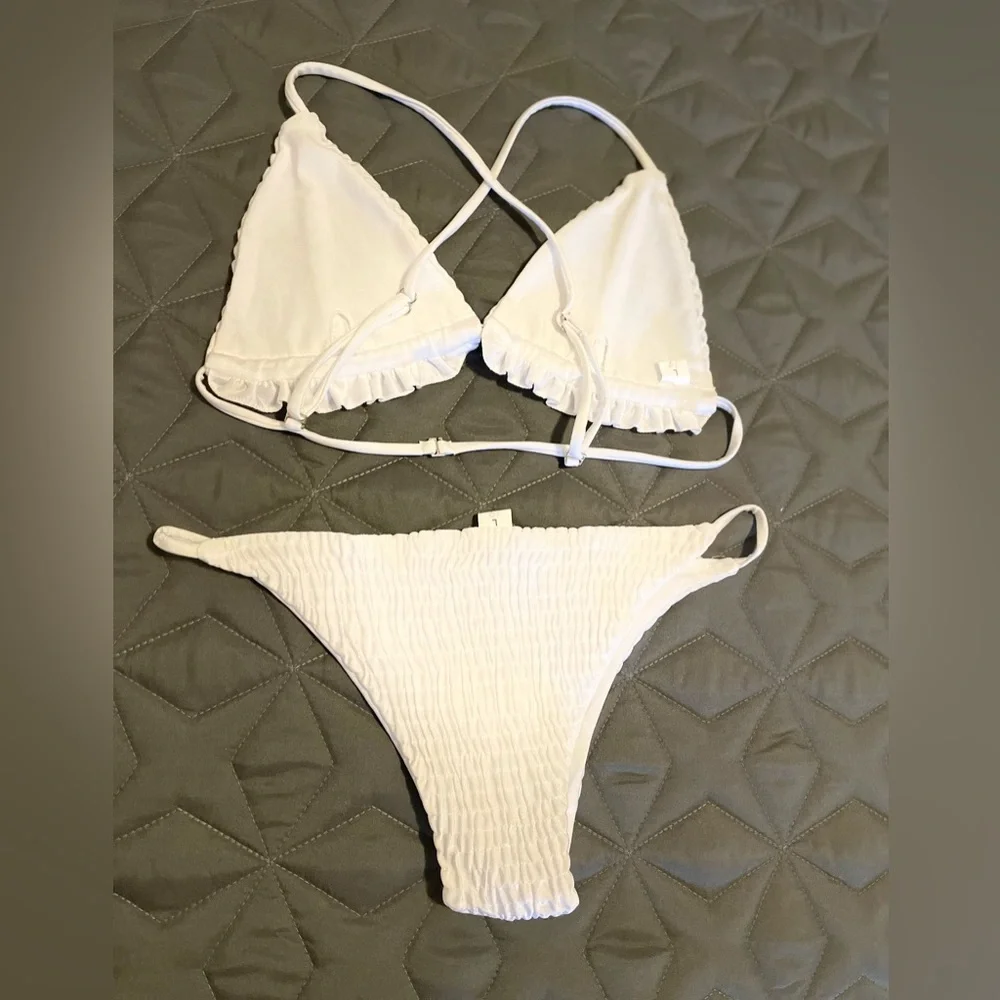 Ruffle bikini - Picture 3 of 3